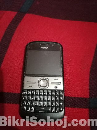 Nokia E-5 এবং নোকিয়া আশা